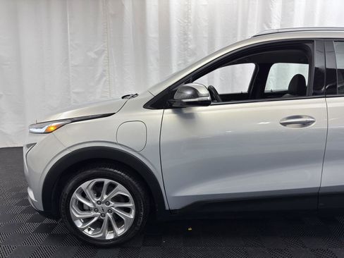 Used 2023 Chevrolet Bolt EUV LT image 4