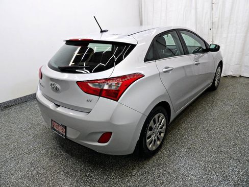 Used 2016 Hyundai Elantra GT FWD image 6