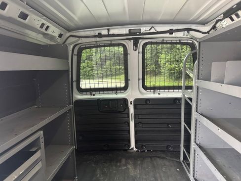 Used 2020 Chevrolet Express 2500 w/ Driver Convenience Package RWD image 18