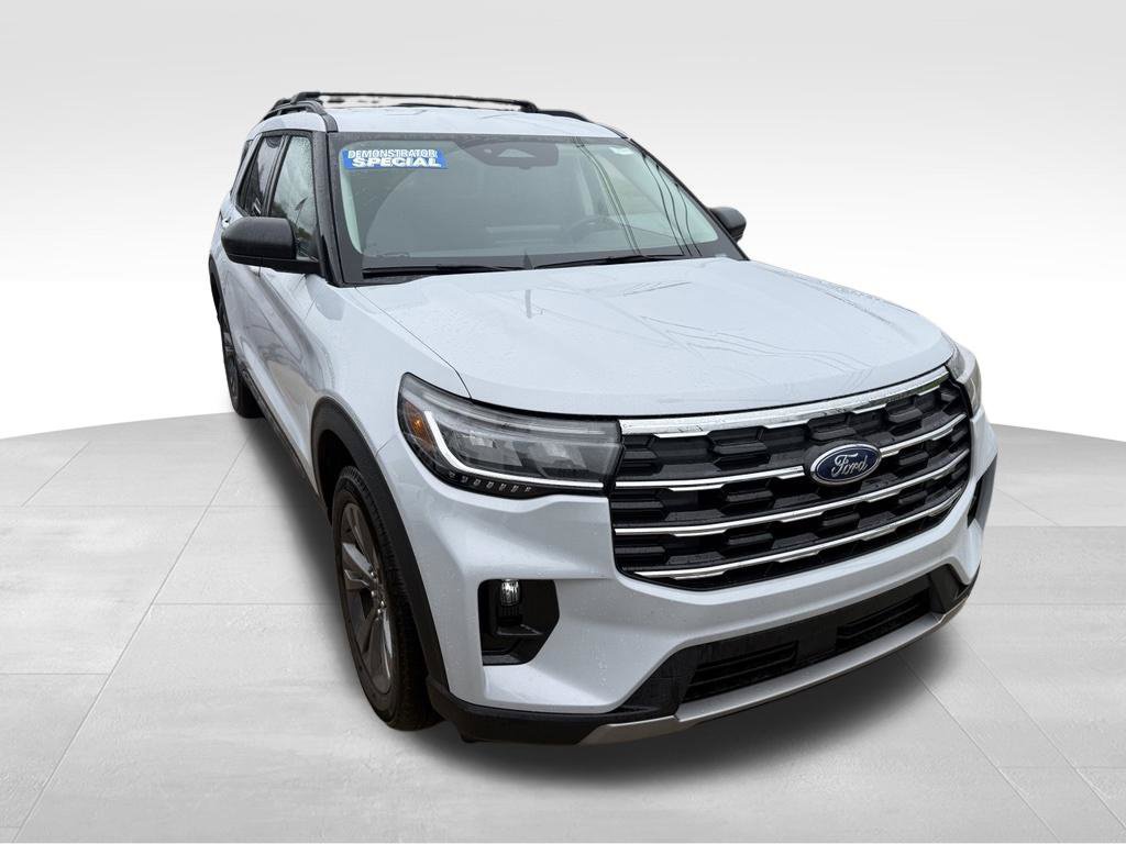 Used 2026 Ford Explorer Active w/ Active Comfort Package AWD/4WD image 23