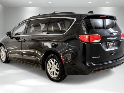 Used 2020 Chrysler Voyager Lxi image 8