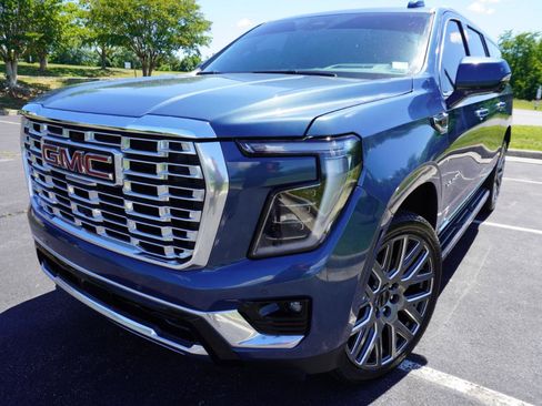 Used 2026 GMC Yukon XL Elevation w/ Elevation Premium Package AWD/4WD image 4