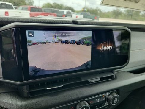 New 2026 Jeep Gladiator Sport AWD/4WD image 22