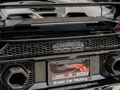 Used 2024 Lamborghini Huracan Tecnica image 49