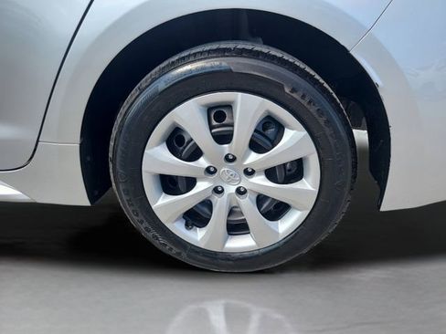 Used 2024 Toyota Corolla LE FWD image 12