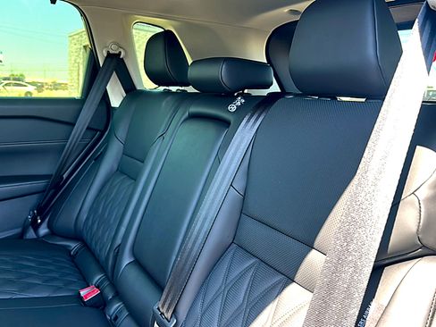 New 2026 Nissan Rogue Platinum w/ Platinum Premium Package AWD/4WD image 17