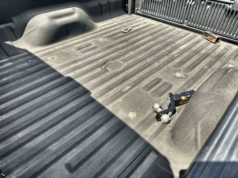 Used 2016 Ford F250 Lariat w/ Lariat Interior Package image 18