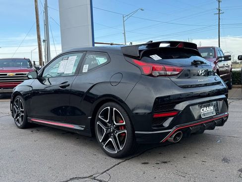 Certified 2022 Hyundai Veloster N Base image 5