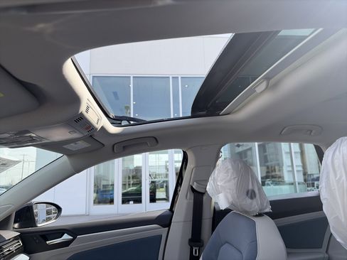 New 2026 Volkswagen Jetta SE image 15