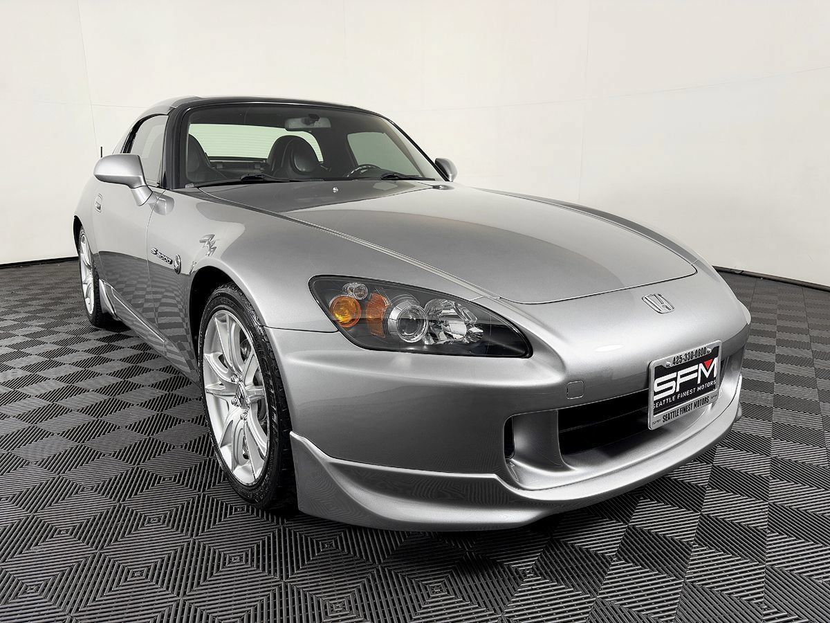 Used 2004 Honda S2000 image 5