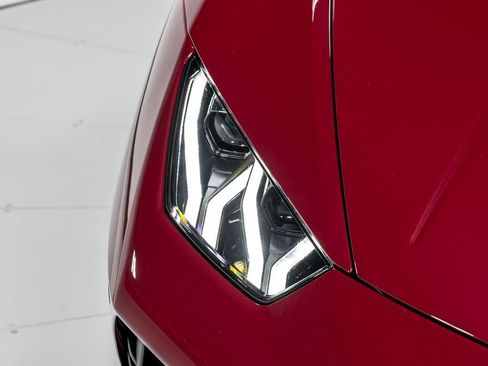 Used 2022 Lamborghini Huracan EVO RWD image 48