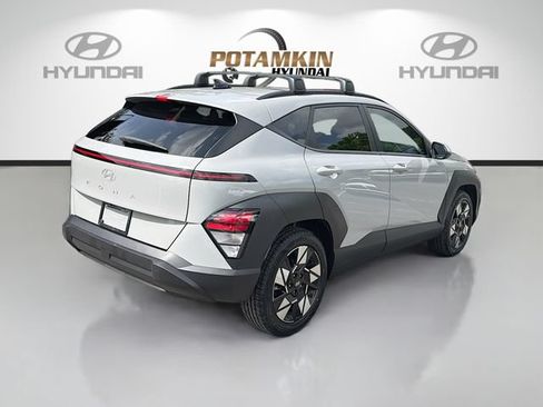 Used 2024 Hyundai Kona SEL w/ Convenience Package FWD image 5