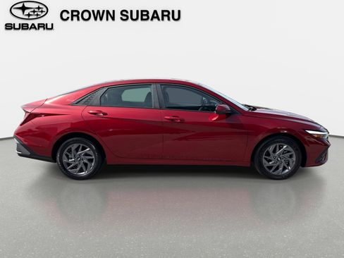 Used 2024 Hyundai Elantra SEL FWD image 4