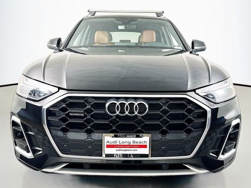 Used 2023 Audi Q5 2.0T Premium w/ Convenience Package AWD/4WD image 2