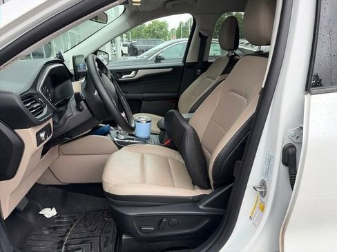 Used 2022 Ford Escape SEL FWD image 32
