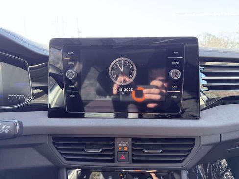 New 2025 Volkswagen Jetta SE image 13