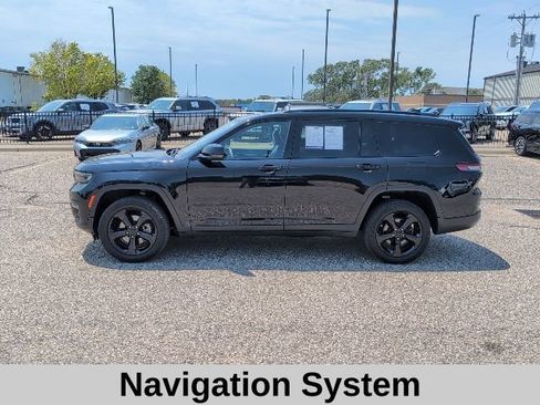 Used 2023 Jeep Grand Cherokee L Limited w/ Black Appearance Package AWD/4WD image 3