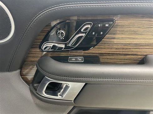 Used 2018 Land Rover Range Rover Supercharged image 26