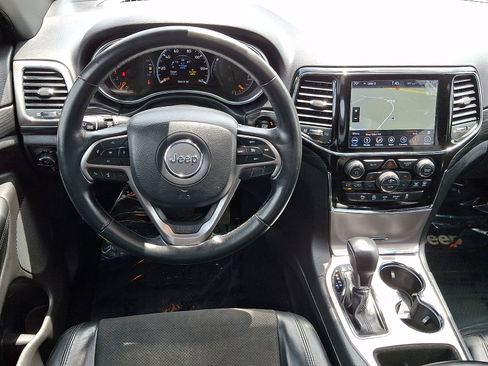 Used 2019 Jeep Grand Cherokee Altitude AWD/4WD image 11