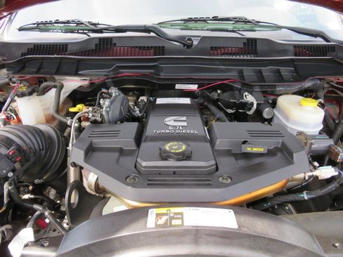 Used 2018 RAM 3500 Tradesman w/ Chrome Appearance Group image 32