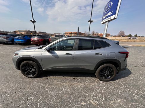 Used 2025 Chevrolet Trax ACTIV w/ Driver Confidence Package image 6