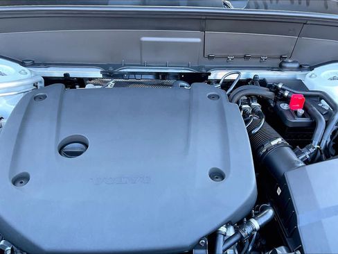 New 2026 Volvo XC90 B6 Ultra w/ Protection Package image 13