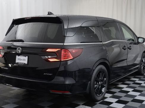 Used 2023 Honda Odyssey Sport image 17