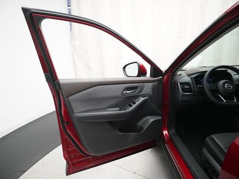 Certified 2022 Nissan Rogue SV AWD/4WD image 27