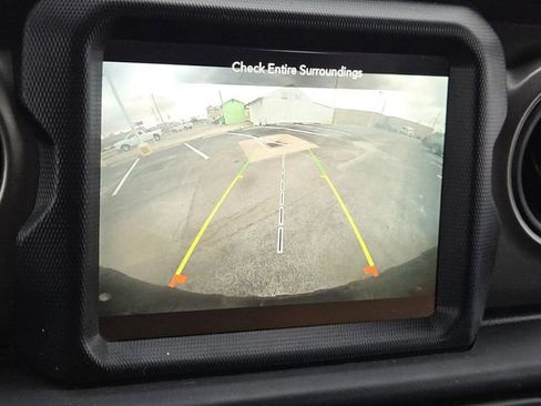 Used 2022 Jeep Wrangler Unlimited Sport image 12