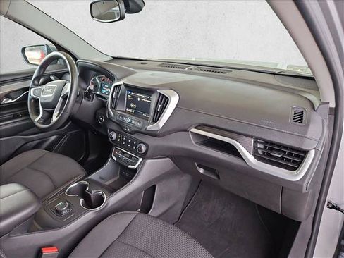Used 2024 GMC Terrain SLE FWD image 21