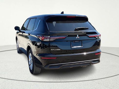 New 2026 Mitsubishi Outlander ES FWD image 5