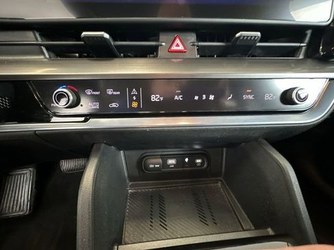 Certified 2023 Kia Sportage EX image 18