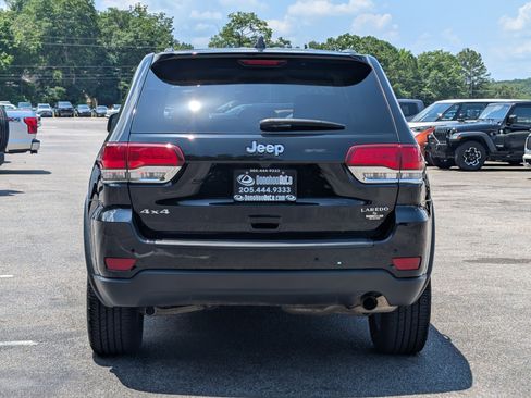 Used 2022 Jeep Grand Cherokee Laredo E AWD/4WD image 8