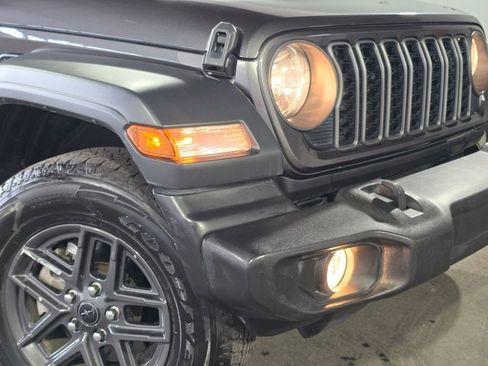 Used 2024 Jeep Wrangler Sport S image 5