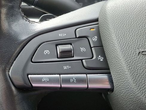 Used 2021 Cadillac XT4 Premium Luxury w/ Technology Package image 22