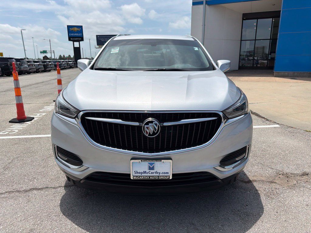 Used 2019 Buick Enclave Essence FWD image 3