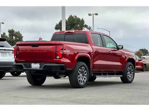 Used 2025 Chevrolet Colorado Z71 AWD/4WD image 4