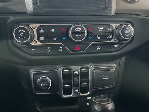 Certified 2021 Jeep Wrangler Unlimited Sport image 27