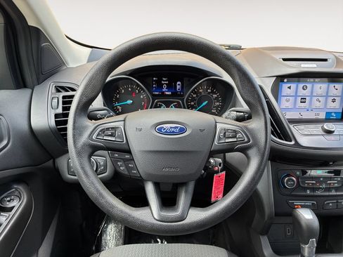 Used 2017 Ford Escape SE w/ Equipment Group 201A FWD image 23
