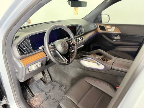 Used 2025 Mercedes-Benz GLE 350 4MATIC image 12