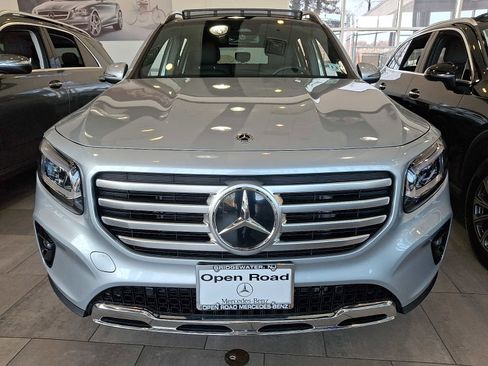 Used 2026 Mercedes-Benz GLB 250 4MATIC image 2