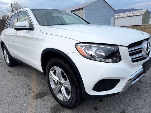 Used 2017 Mercedes-Benz GLC 300 4MATIC image 2