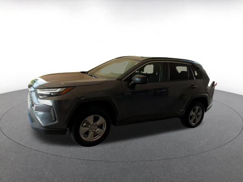 Used 2025 Toyota RAV4 LE image 9