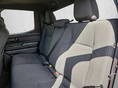 Used 2025 Toyota Tacoma SR5 AWD/4WD image 17