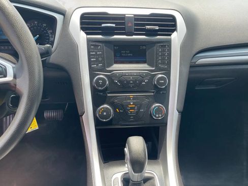 Used 2014 Ford Fusion S image 15