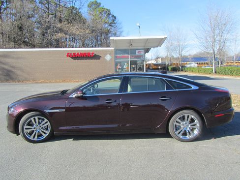 Used 2018 Jaguar XJ L Portfolio image 7
