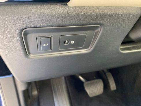 Used 2018 Land Rover Range Rover Sport HSE AWD/4WD image 16