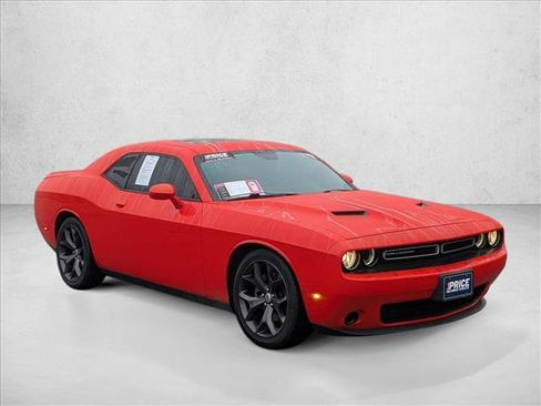 Used 2017 Dodge Challenger SXT w/ Cold Weather Group image 3