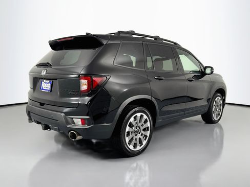 Certified 2024 Honda Passport Black Edition image 5
