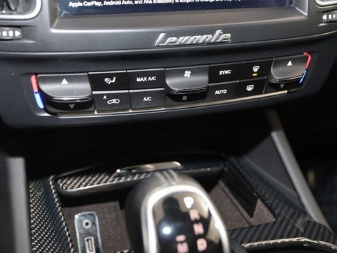 Used 2018 Maserati Levante GranSport image 36